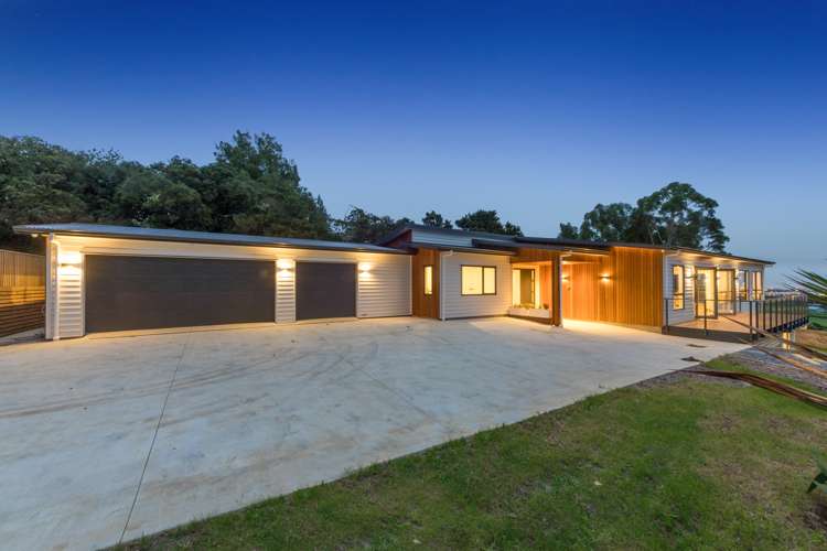 422 Redoubt Road Totara Park_0