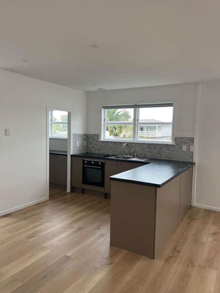 44 Convair Crescent Mangere_9