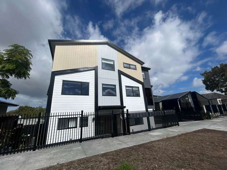 18/21 Eastview Road_0