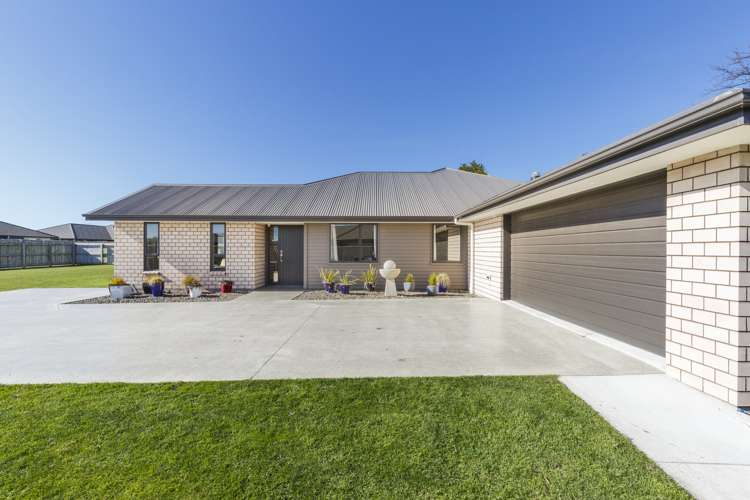 11 Mahi Grove Feilding_21