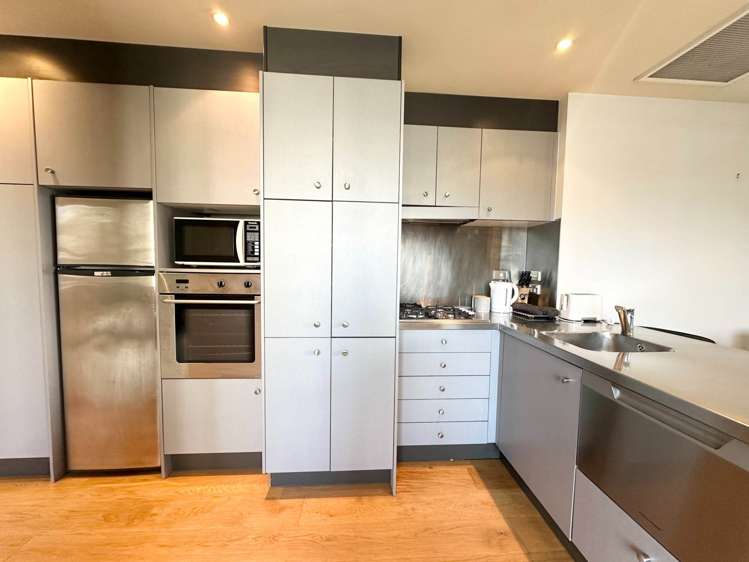 306/88 The Strand Parnell_3