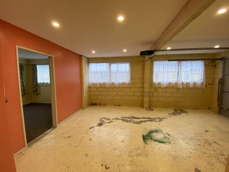 87 Royal View Road Te Atatu South_13