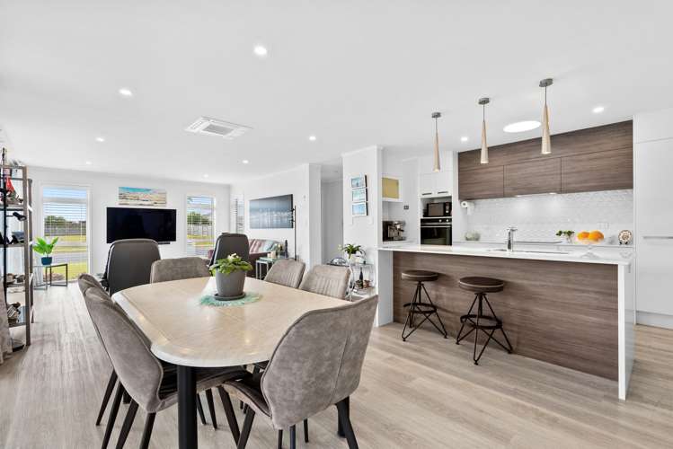 29 Saint Michael Crescent One Tree Point_5