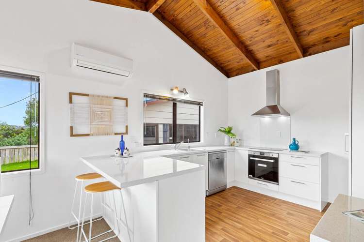 116 Whangaparoa Road Red Beach_6