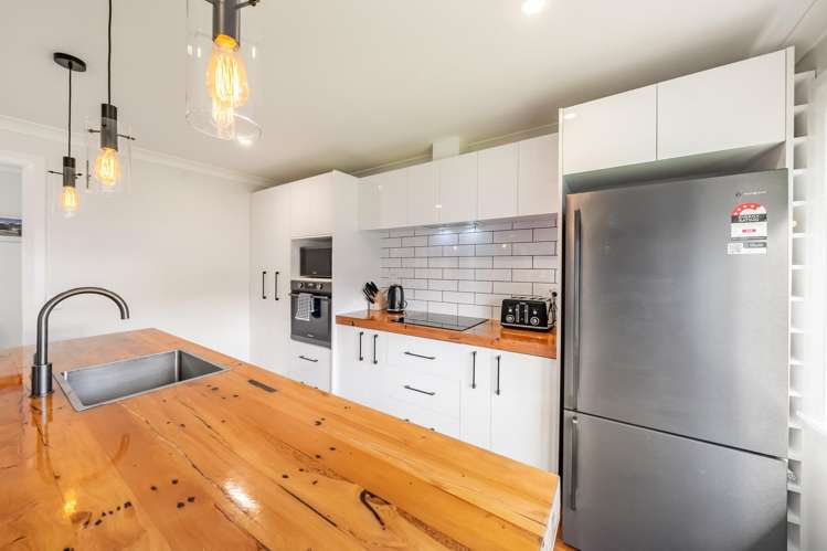 185 Stokes Valley Road Stokes Valley_9