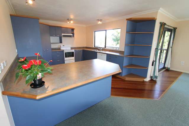 2/58 Logan Avenue Wharewaka_2