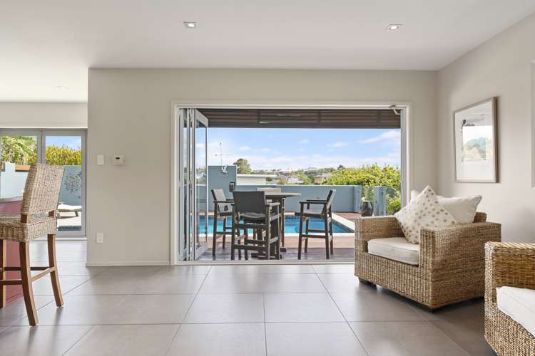 7 Elizabeth Place Mairangi Bay_8
