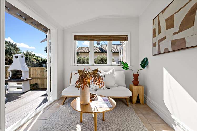 42 Woodward Road Mount Albert_22