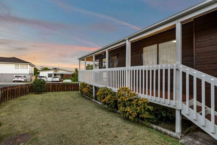 6 Braebank Lane Te Atatu South_11