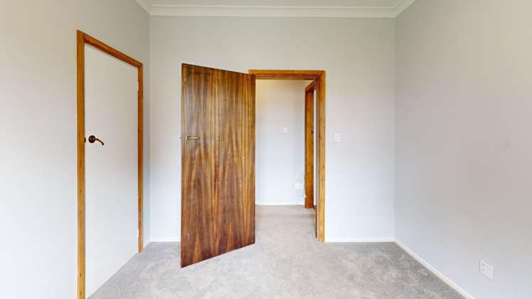 8 Churchill Crescent 1206_14