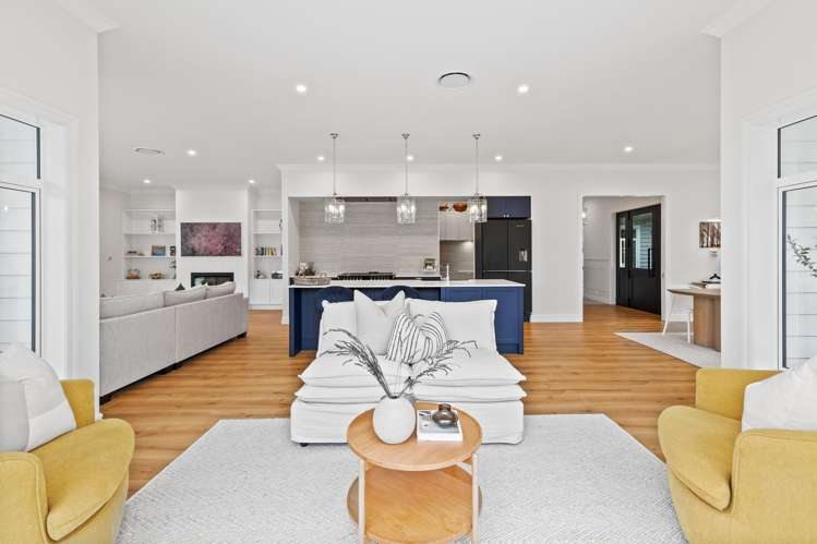21 Diamond Lane Riverhead_11