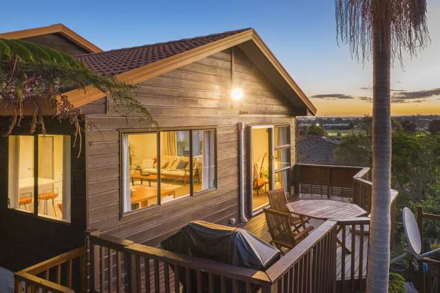 2/23 Gwenand Place Botany Downs_1