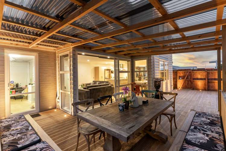 24 Soaring Bird Drive Takanini_9