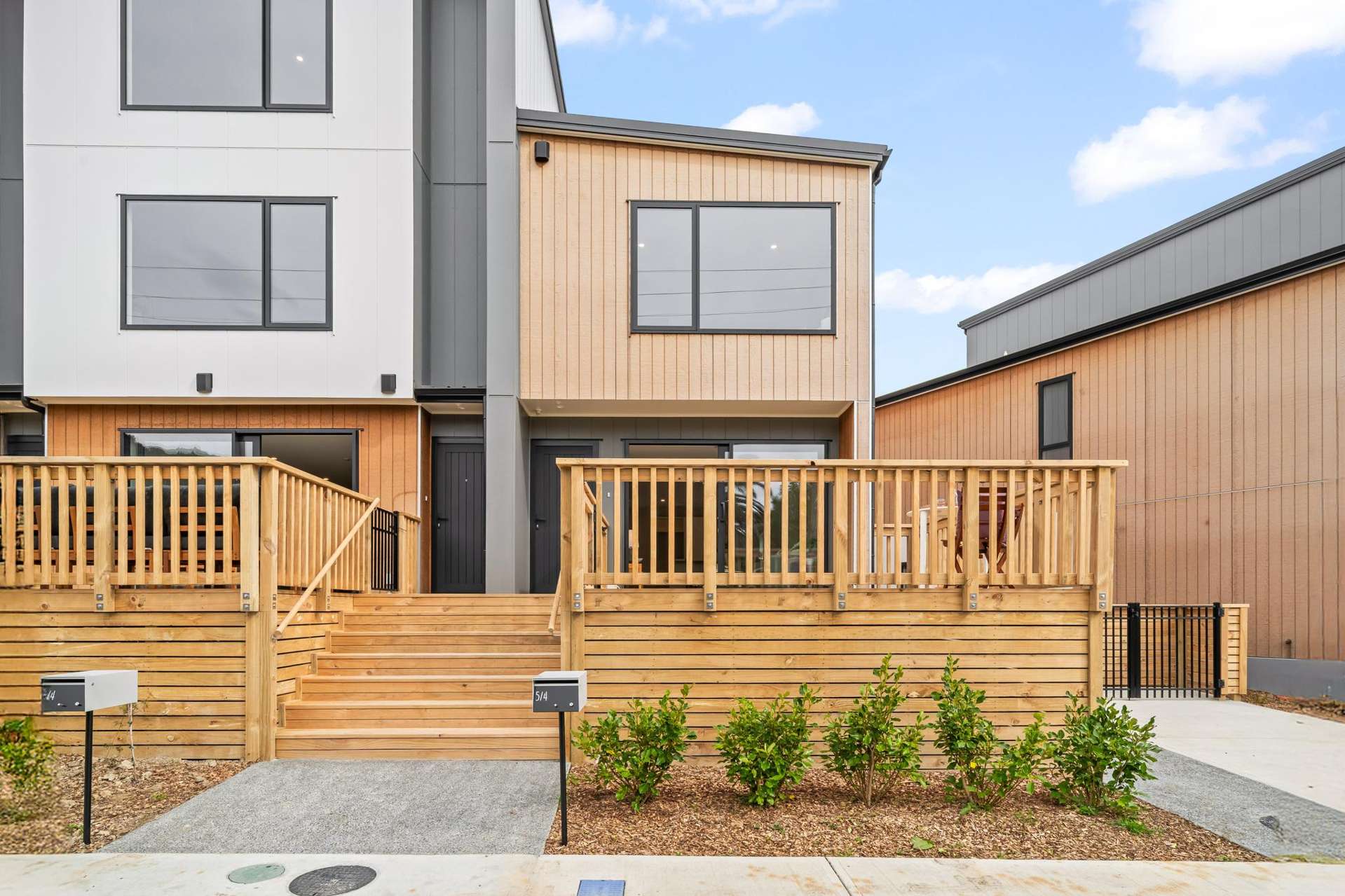 1,4,5,8,16,19;/4 Tawhai Street Stokes Valley_0