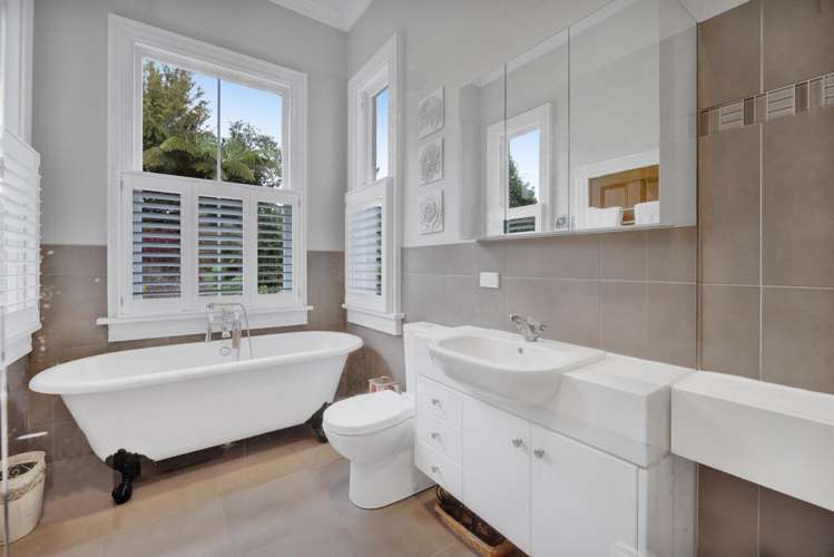 367 Corbett Road New Plymouth_12
