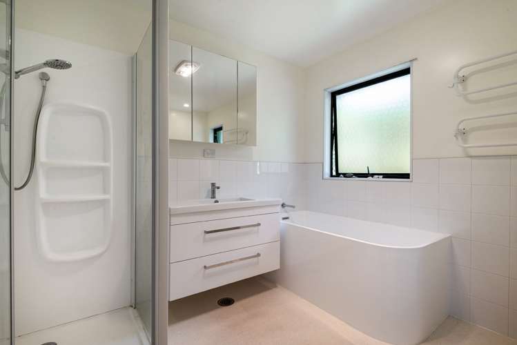 25 Coromandel Crescent Mairangi Bay_24