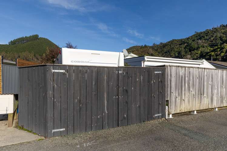 6 Hillside Lane The Brook_23