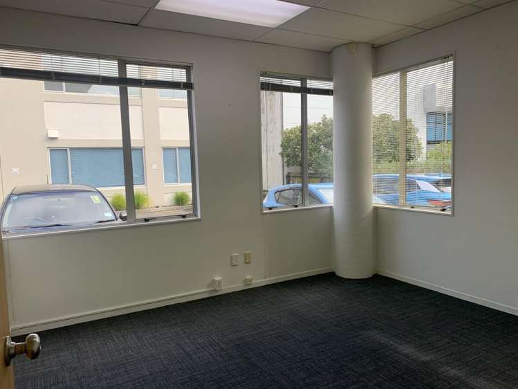 Unit i, 44-46 Constellation Drive Rosedale_5
