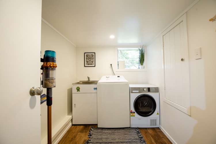 218 Woodlands Park Road Titirangi_10