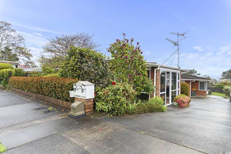 8 Burns Street Westown_8