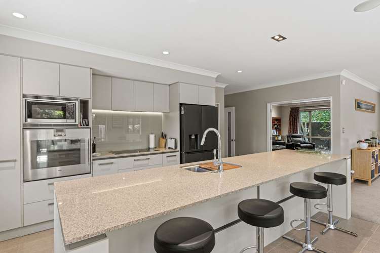 144 Hussey Road Northwood_6