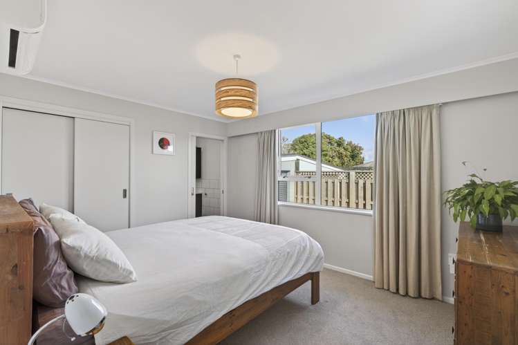 25 Waiwera Place Merrilands_6