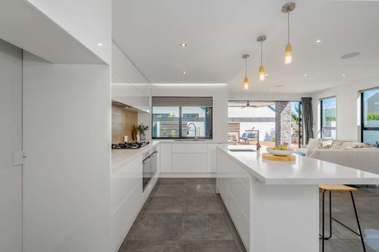 39 Waterstock Way Parklands_8