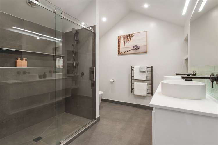 102 Idris Road Bryndwr_12