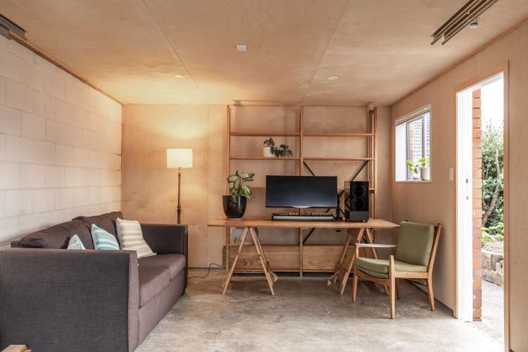 2/203 Galloway Street Hamilton East_11