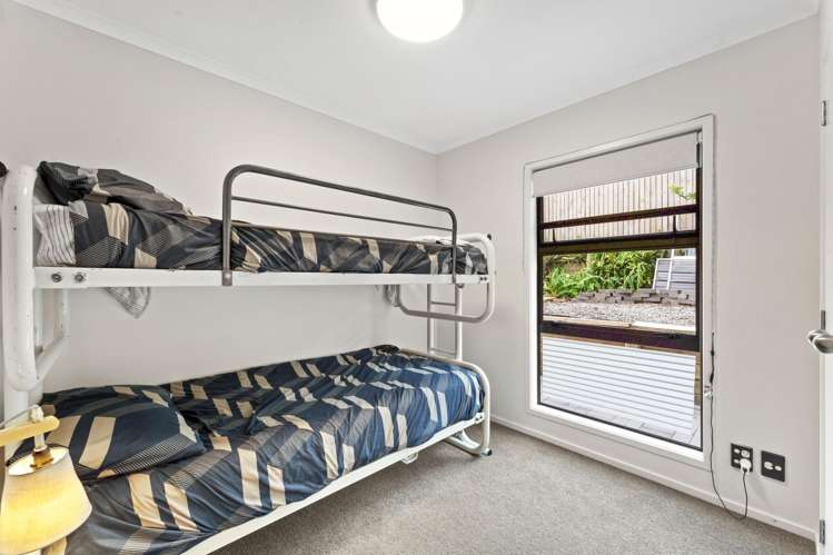 7 Barnea Circle Glen Eden_10