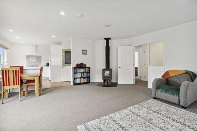 3A Dover Road Wainuiomata_4
