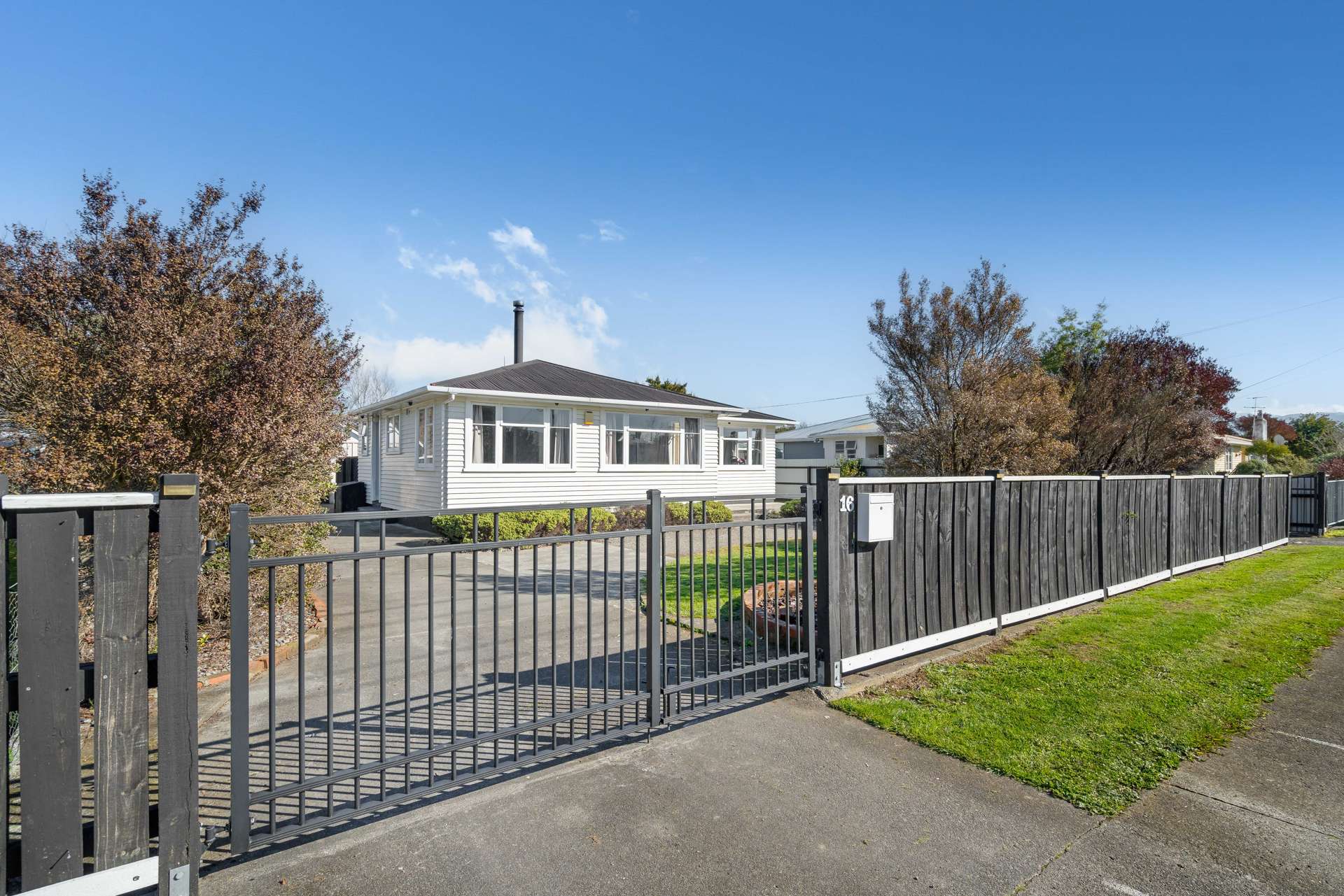 16 Diamond Street Carterton_0