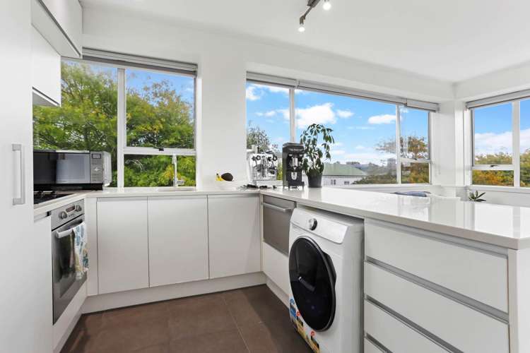 21/258 Parnell Road_3
