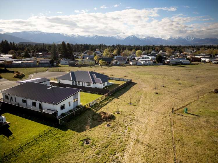 24 Jack Adamson Drive Twizel_24