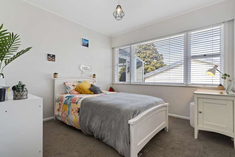 2/11 Park Road Glenfield_11