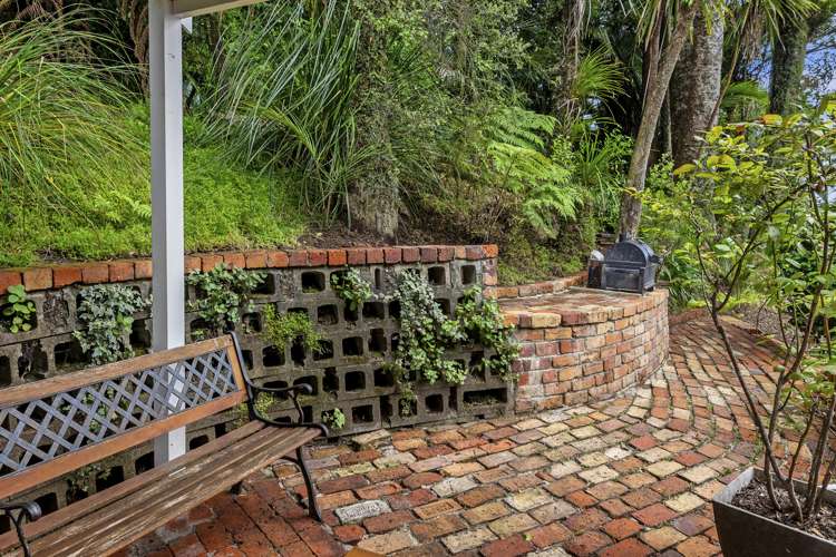 74 Scenic Drive Titirangi_17