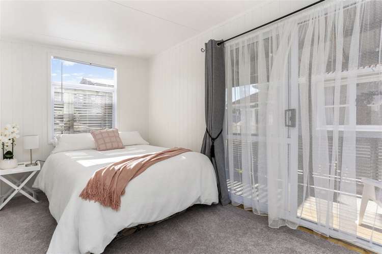 26 Kokiri Street Te Atatu South_9