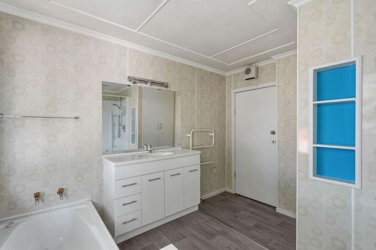 206 Kelvin Street Avenal_15