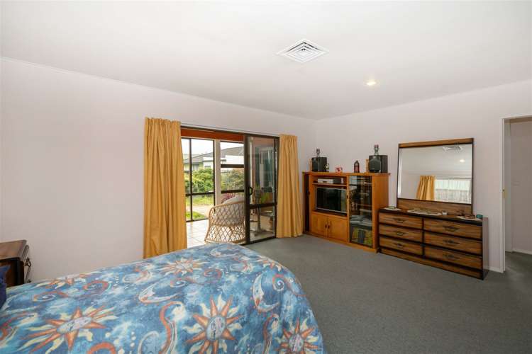 22 Karina Crescent Redwoodtown_14