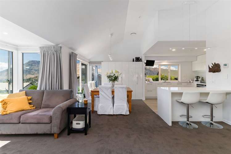 66 Hensman Road Queenstown_12