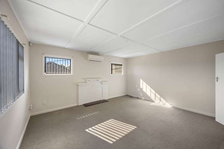 Titirangi Road Titirangi_4