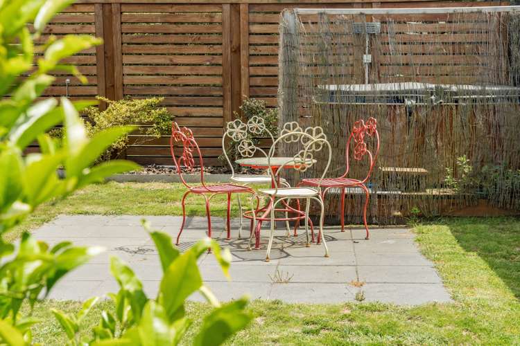 11 Besley Place Acacia Bay_16