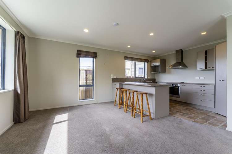 13 Raymond Street West End_1