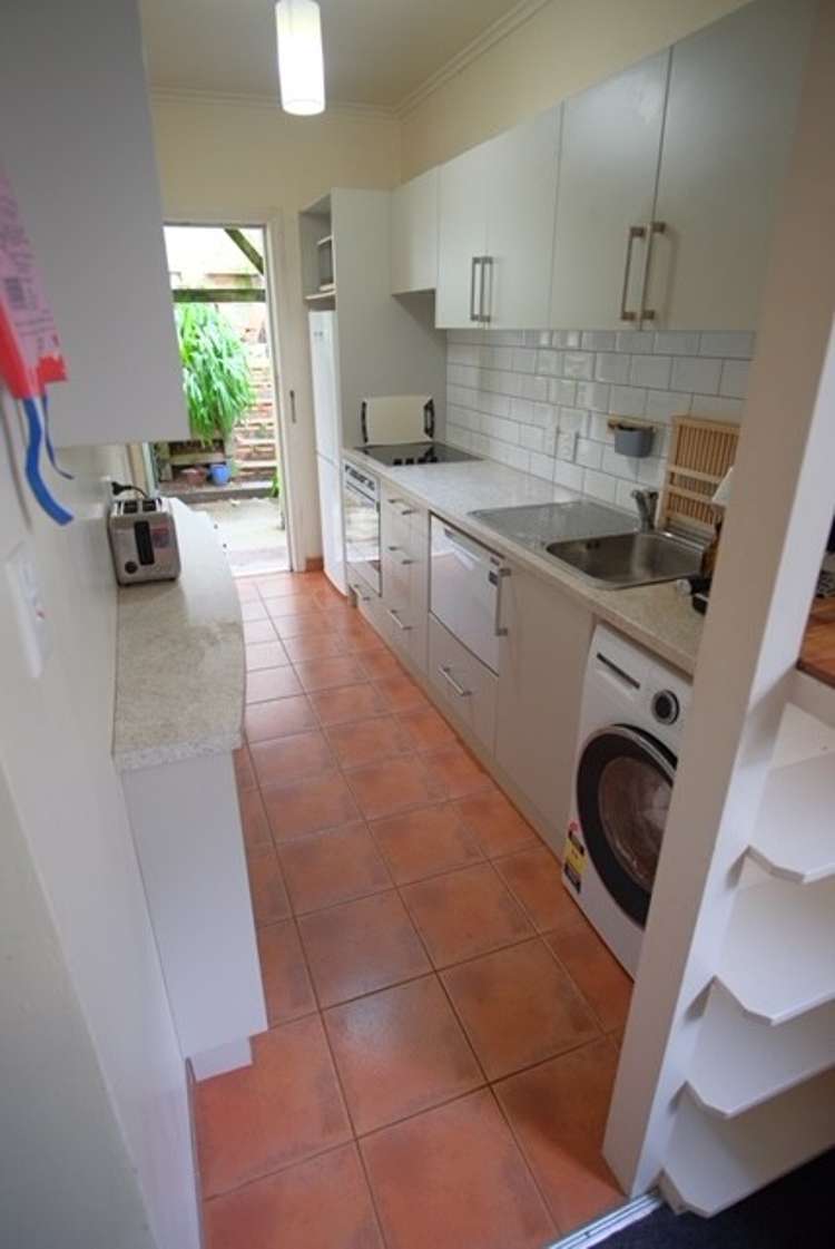 82 Oriental Parade Oriental Bay_1