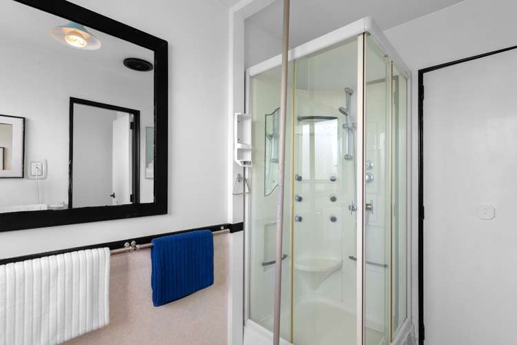 1/136 Wainoni Road Avondale_15