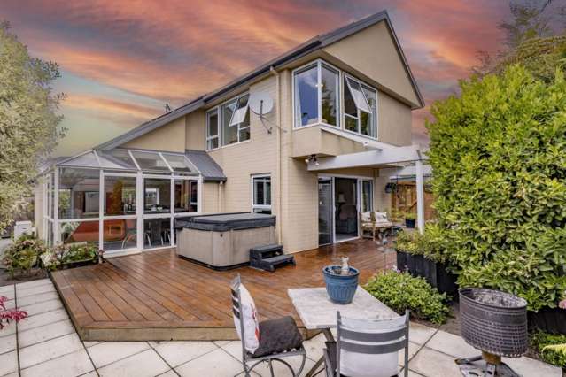 Three Bedrooms, Games Room, Solar & Battery!