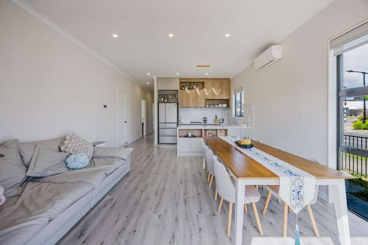 16 Taiororua Avenue Massey_8