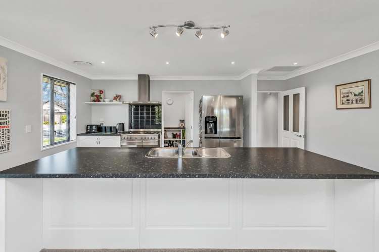 245 Southfield Drive Lincoln_5