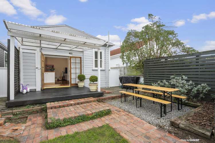 5 Te Whiti Street 1290_12