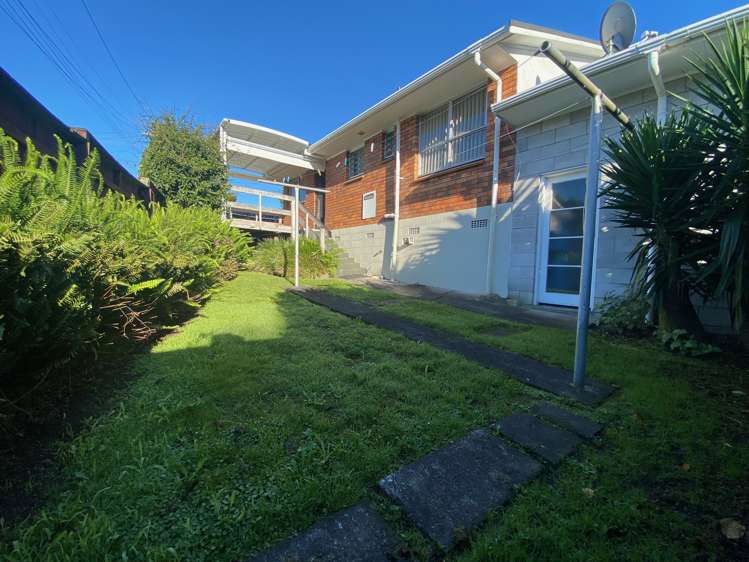 1/28 Royal View Road Te Atatu South_13